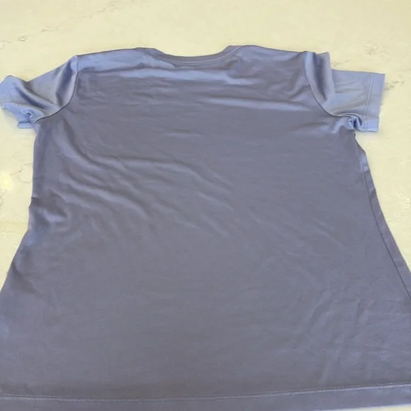 3 Nike athletic tshirts! - Picture 10 of 10